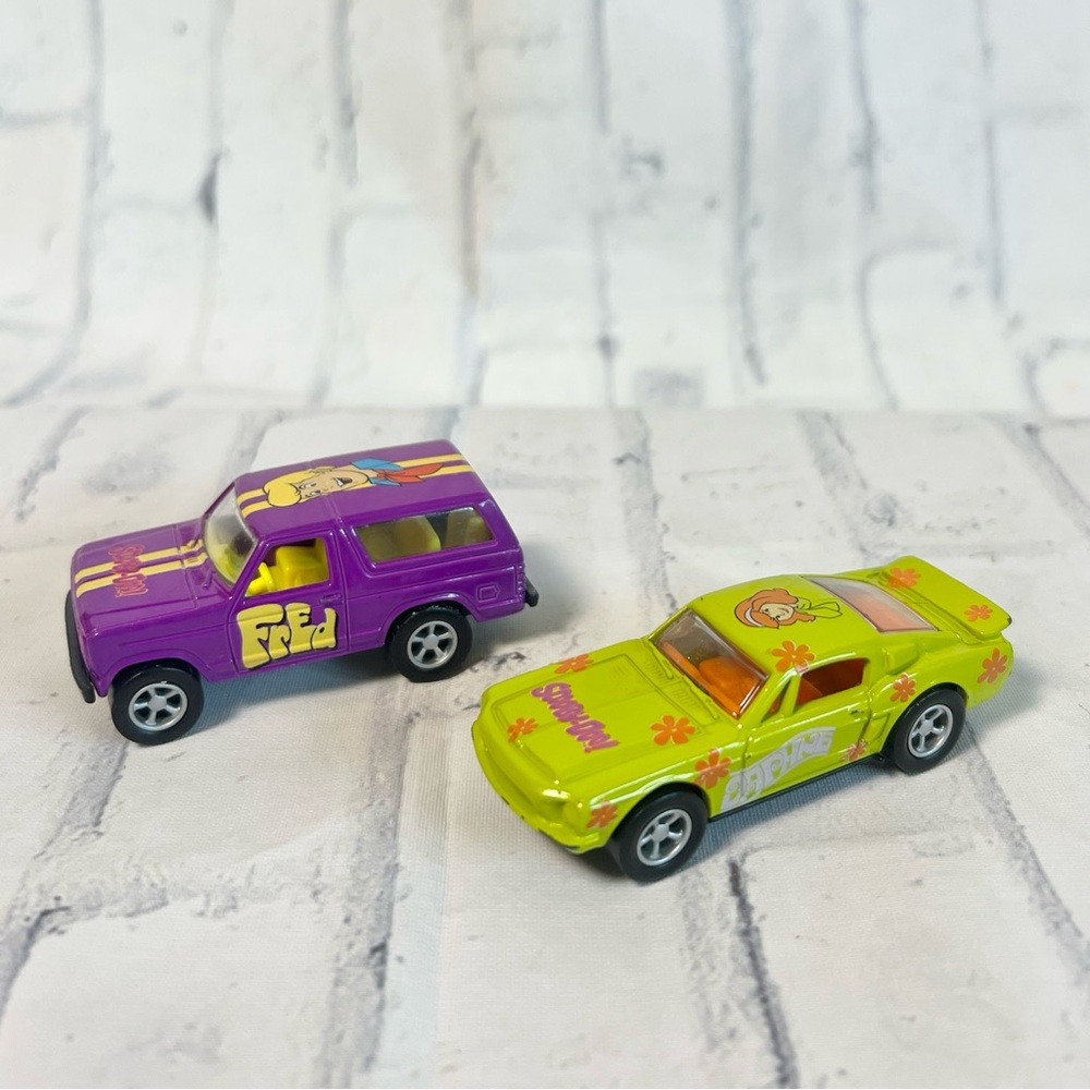 VTG Racing Champions Scooby-Doo Diecast Lot 2 Daphne โ69 Mustang Fred โ80 Bronco